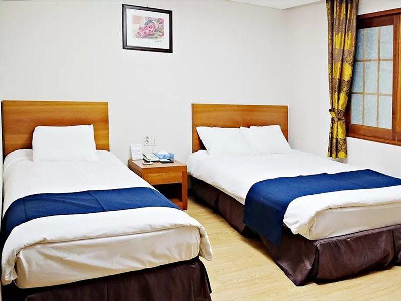 Jeju Parkside Tourist Hotel ภายนอก รูปภาพ
