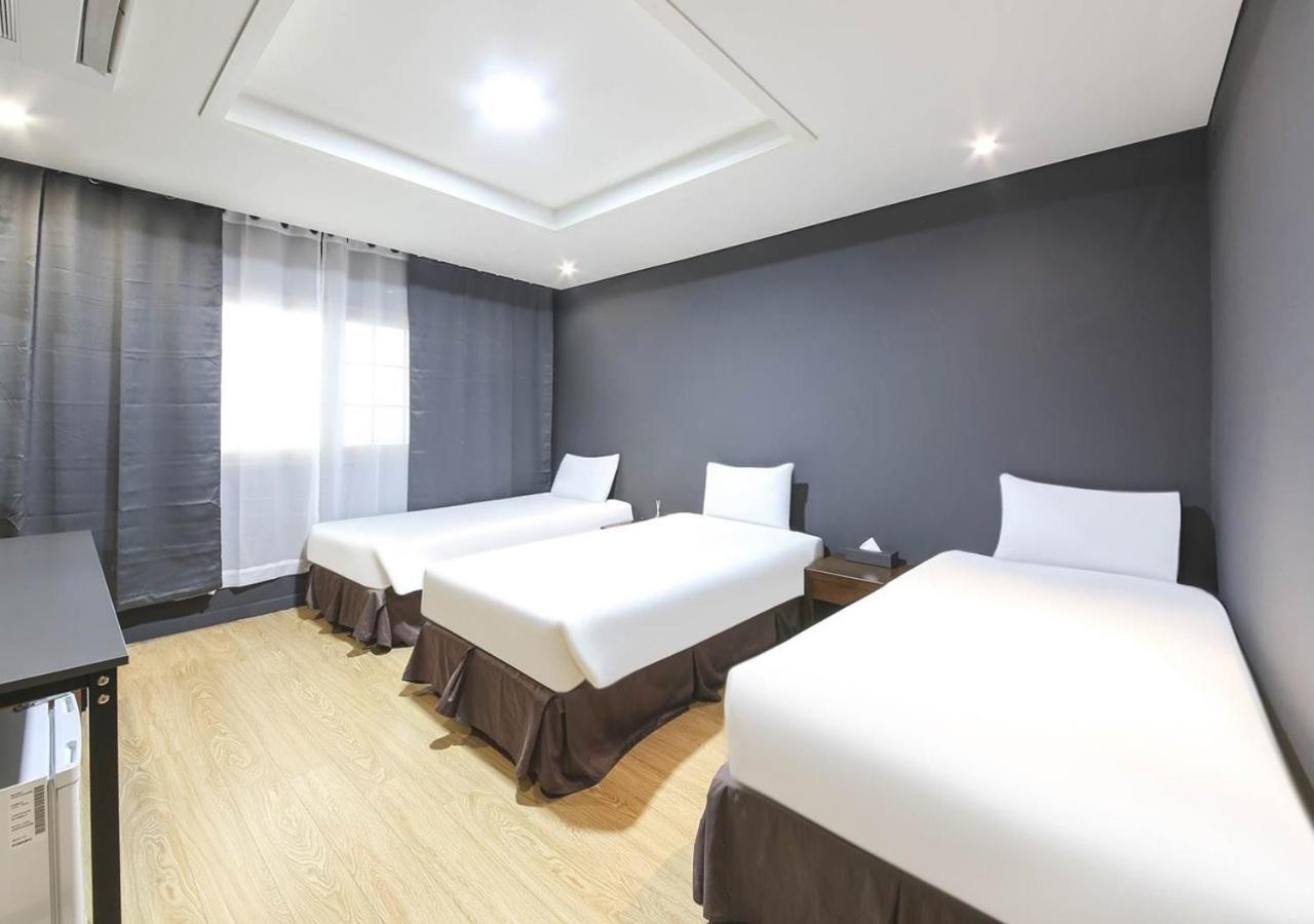 Jeju Parkside Tourist Hotel ภายนอก รูปภาพ