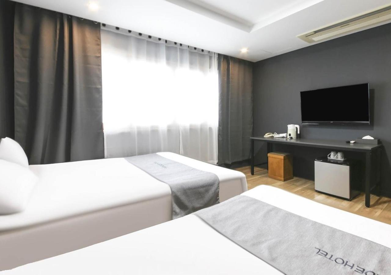 Jeju Parkside Tourist Hotel ภายนอก รูปภาพ