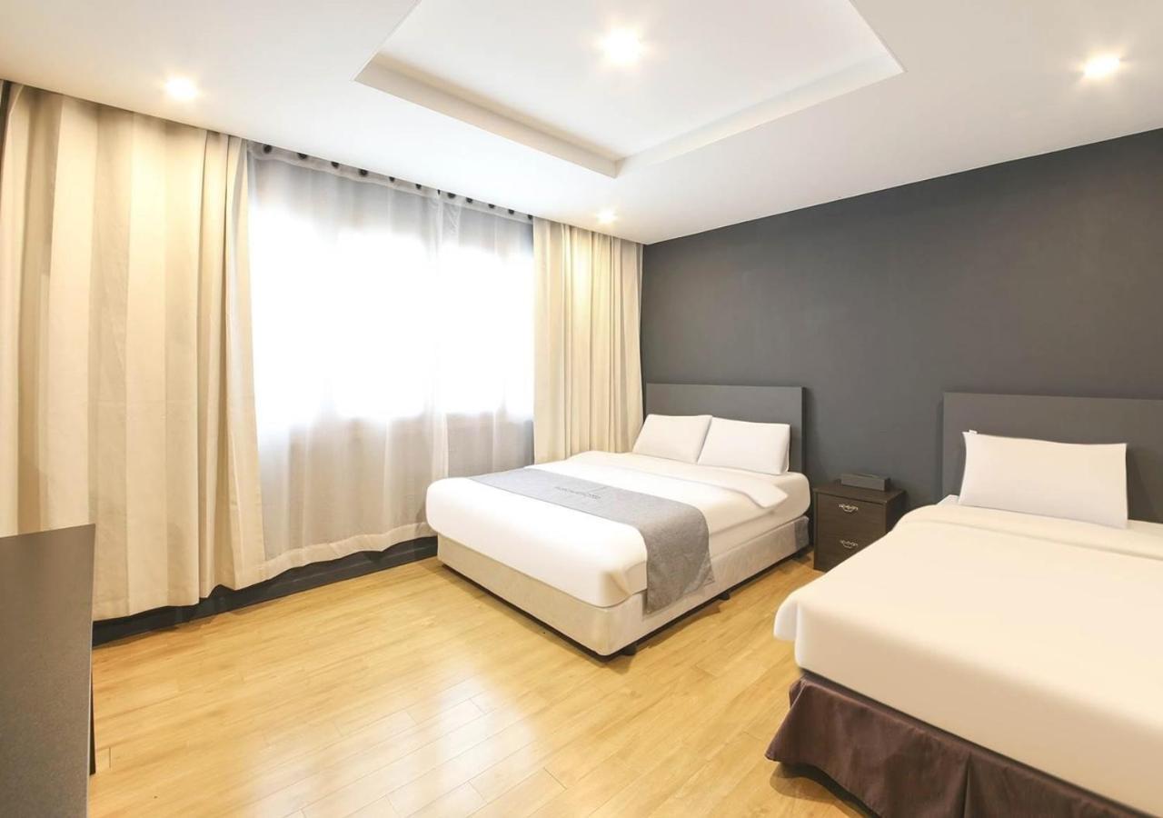 Jeju Parkside Tourist Hotel ภายนอก รูปภาพ